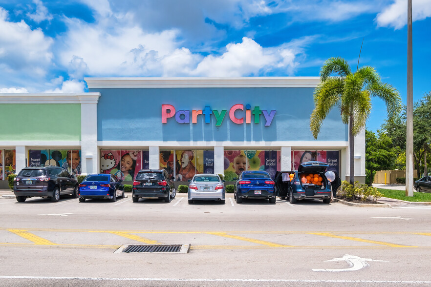 Primary Photo Of 130 N University Dr, Pembroke Pines Unknown For Lease