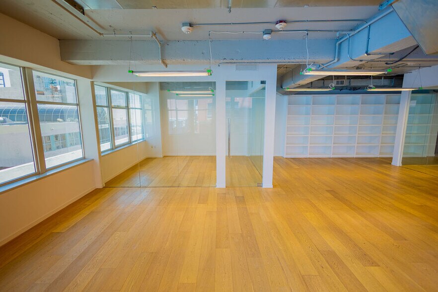 More Photos Of 14 NE 1st Ave, Miami Office For Sale