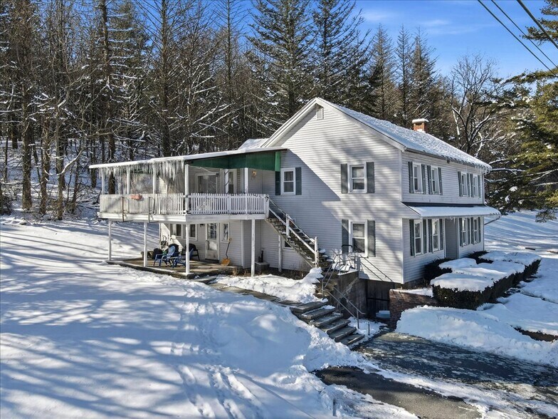 More Photos Of 306 Merwinsburg Rd, Effort Apartments For Sale