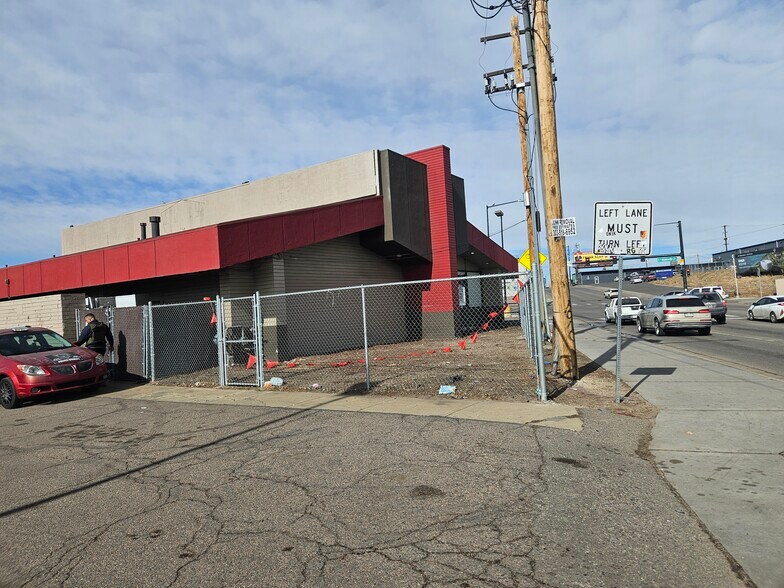 More Photos Of 900 W Alameda Ave, Denver Restaurant For Sale