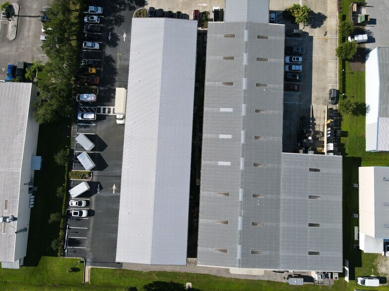 More Photos Of 11607 Prospect Dr, Odessa Manufacturing For Sale