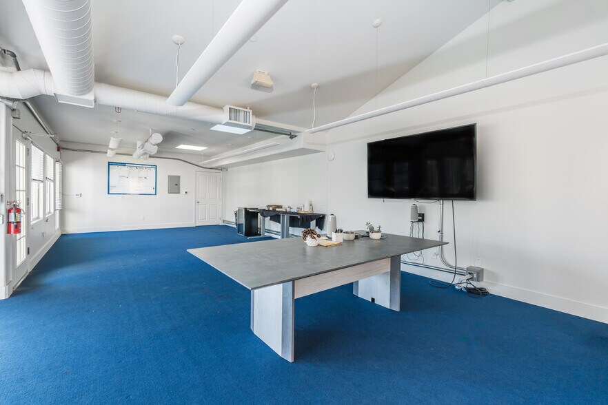 More Photos Of 1100 Highland Ave, Manhattan Beach Office For Sale