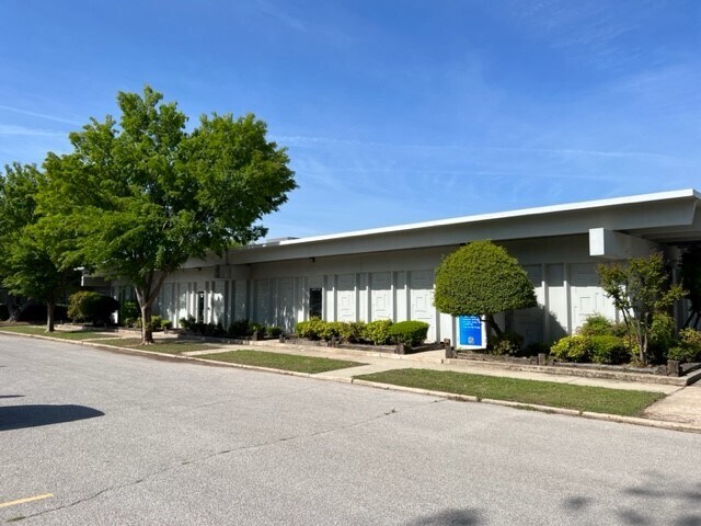More Photos Of 2227 W Lindsey St, Norman Office For Sale