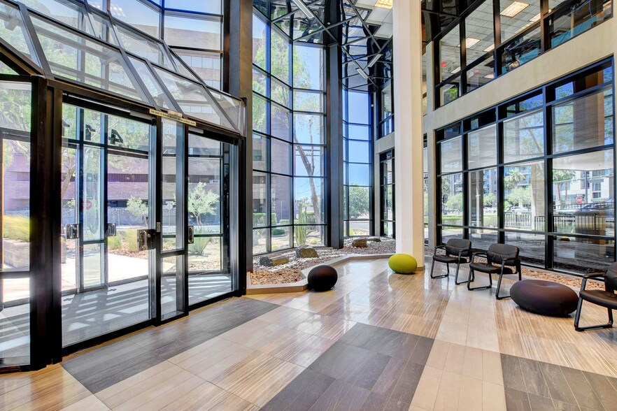 More Photos Of 411 E Bonneville Ave, Las Vegas Office For Lease