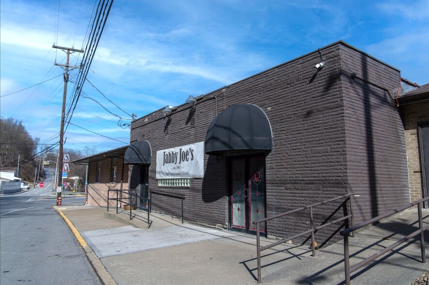 More Photos Of 1562 Island Ave, McKees Rocks Restaurant For Sale