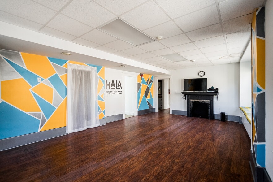 More Photos Of 3442 McDougall St, Detroit Office For Sale