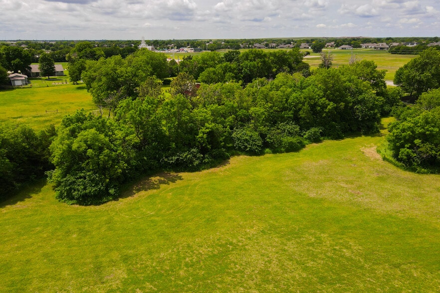 More Photos Of 5310 N Meridian Ave, Wichita Office For Sale