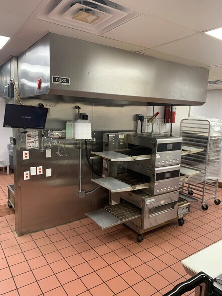 More Photos Of 4011 E Busch Blvd, Tampa Fast Food For Sale
