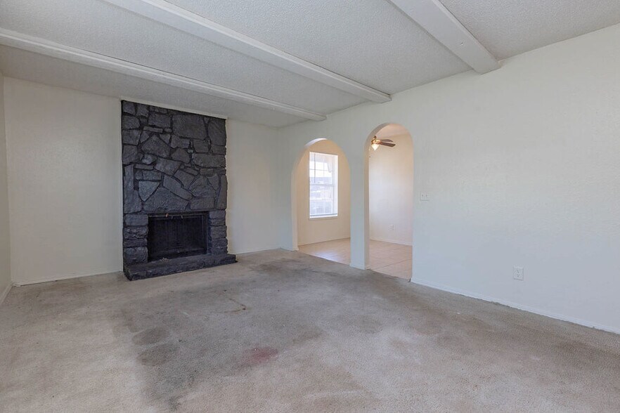 More Photos Of 7404 Lyrewood Ln, Oklahoma City Apartments For Sale