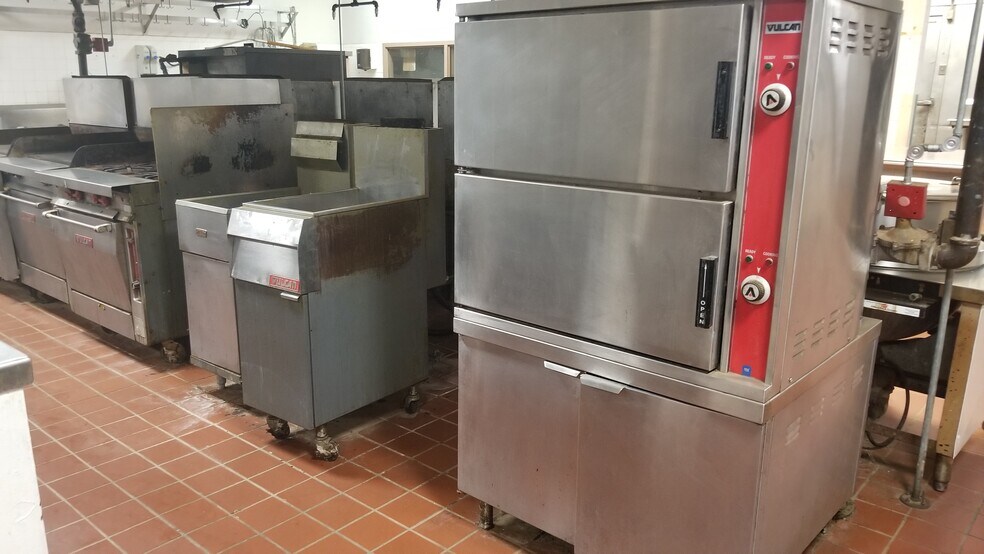 More Photos Of 1471 E Brooks Rd, Memphis Hotel For Sale