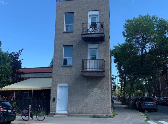 Primary Photo Of 250 Ave Mozart Est, Montréal Apartments For Sale