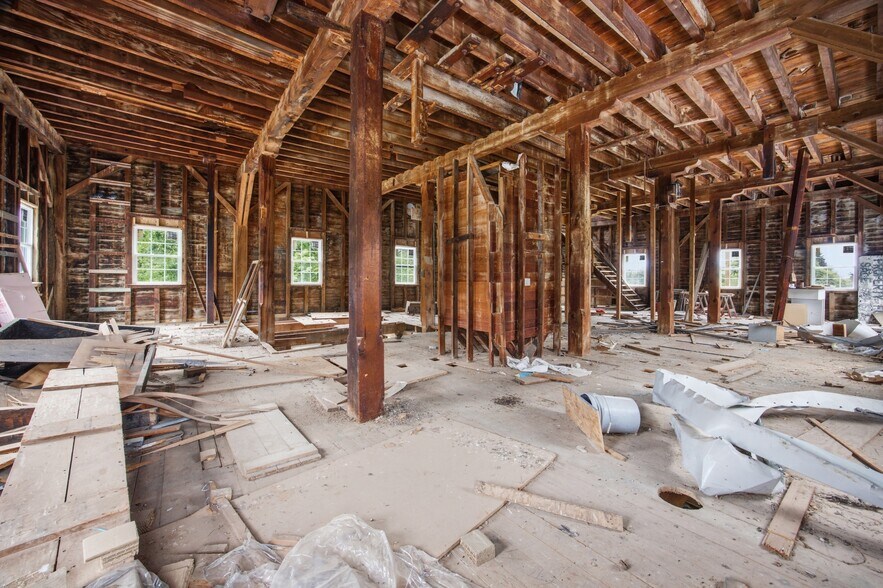 More Photos Of 32 Mill St, Port Byron Industrial For Sale