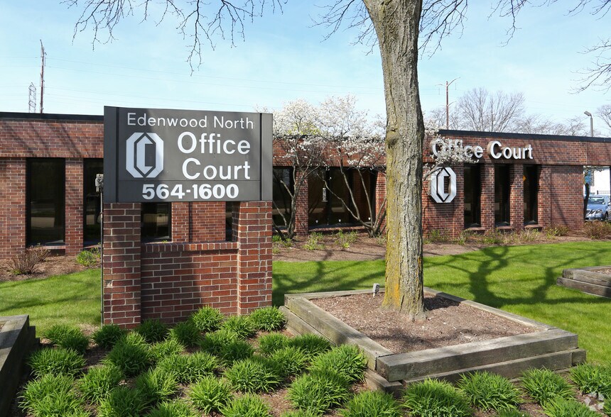 More Photos Of 778 W Frontage Rd, Northfield Office For Lease