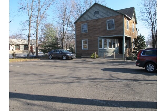 Primary Photo Of 390 Commerce Dr, Fort Washington Coworking Space