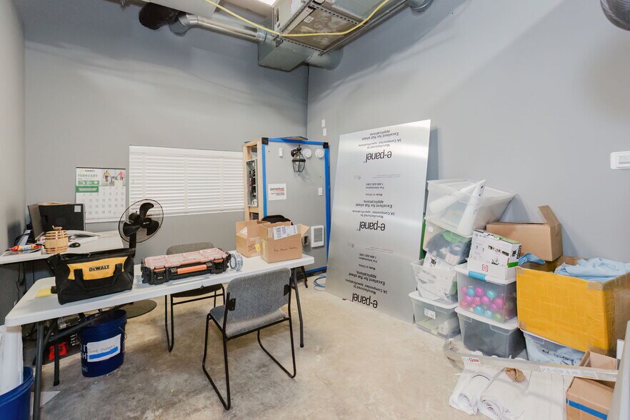 More Photos Of 1415 Lumsden Rd, Port Orchard Warehouse For Sale