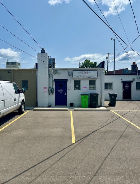 More Photos Of 26803 Harper Ave, Saint Clair Shores Storefront For Sale