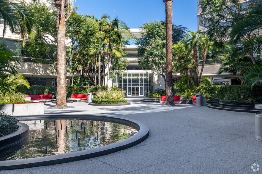 More Photos Of 2321 Rosecrans Ave, El Segundo Coworking Space