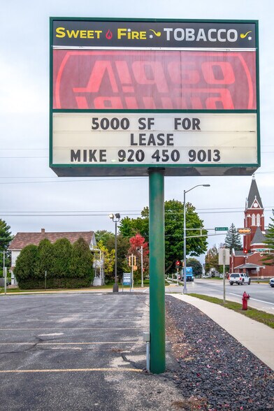 More Photos Of 606 W Main St, Waupun General Retail For Lease
