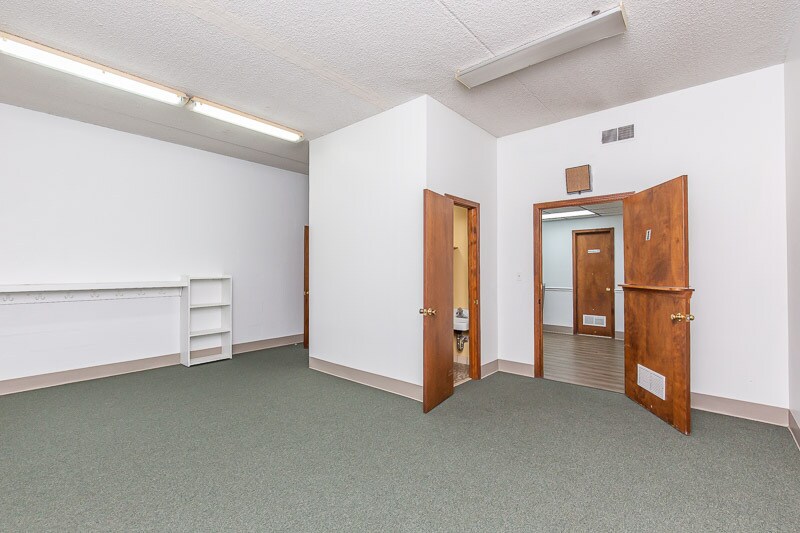 More Photos Of 510 Rosebank Ave, Nashville Schools For Lease