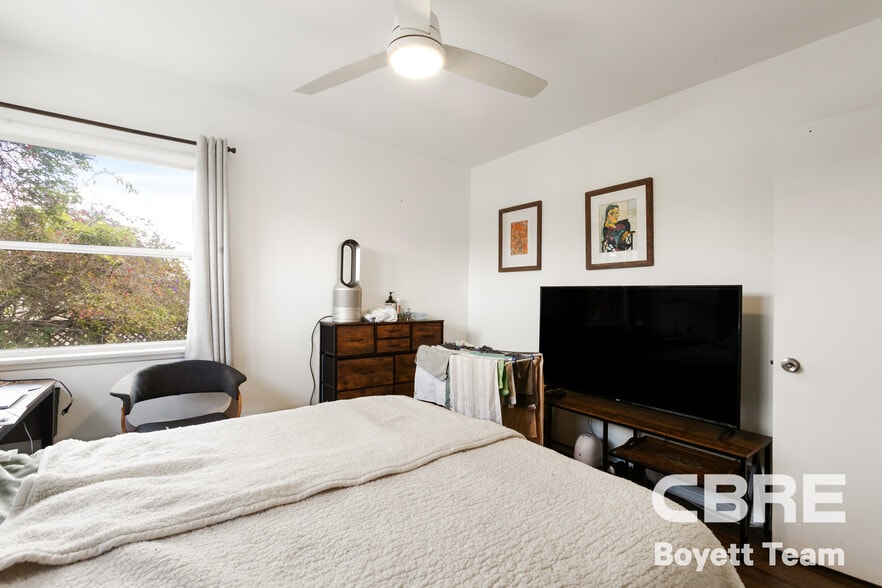 More Photos Of 2302 32nd St, Santa Monica Apartments For Sale