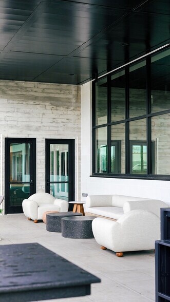 More Photos Of 1602-1646 W Snow Ave, Tampa Coworking Space