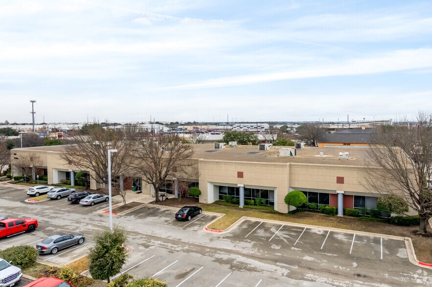 More Photos Of 9120 Burnet Rd, Austin Research And Development For Lease