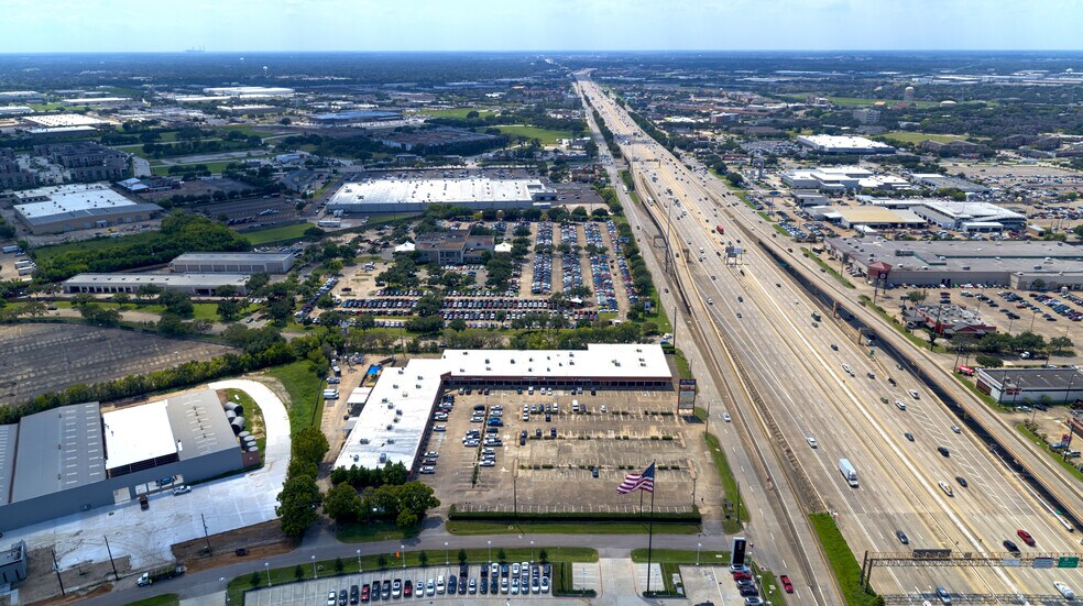 More Photos Of 11925 Southwest Fwy, Stafford Unknown For Lease