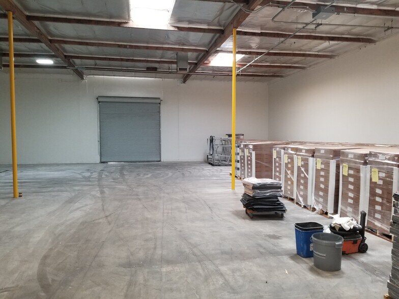 More Photos Of 1433-1435 S Vernon St, Anaheim Warehouse For Sale