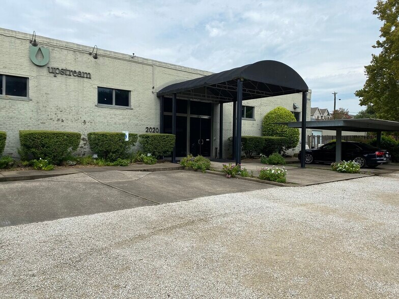 More Photos Of 2020 N Memorial Way, Houston Office For Sale