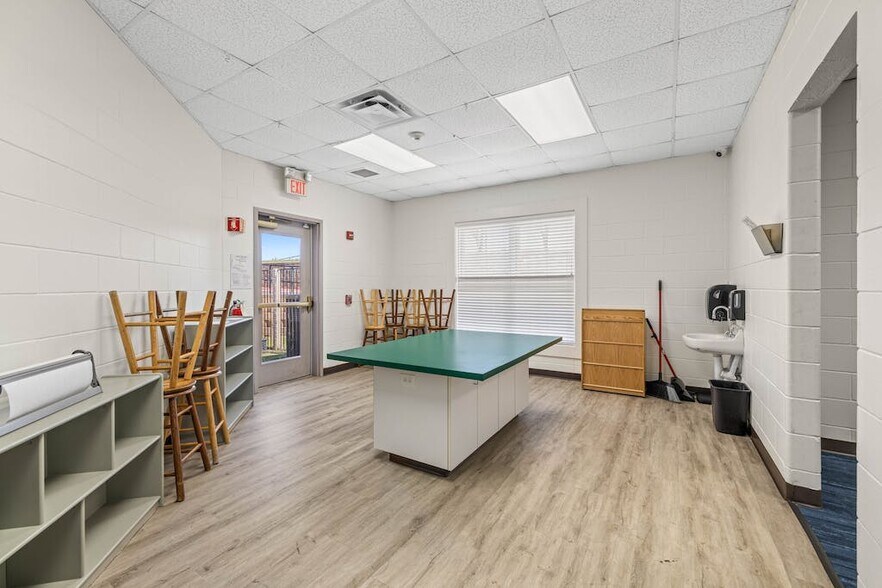 More Photos Of 11651 W Parmer Ln, Cedar Park Daycare Center For Sale
