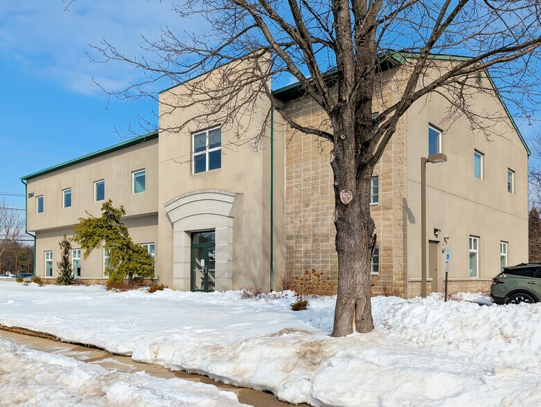 More Photos Of 2564 US Highway 1, Lawrence Township Coworking Space