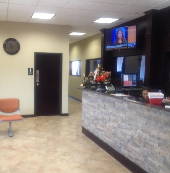 More Photos Of 1812 W Park Row Dr, Arlington Carwash For Sale