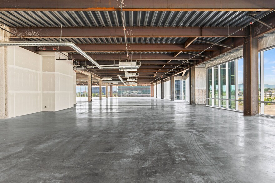 More Photos Of 1333 S Valley Grove Way, Pleasant Grove Office For Lease