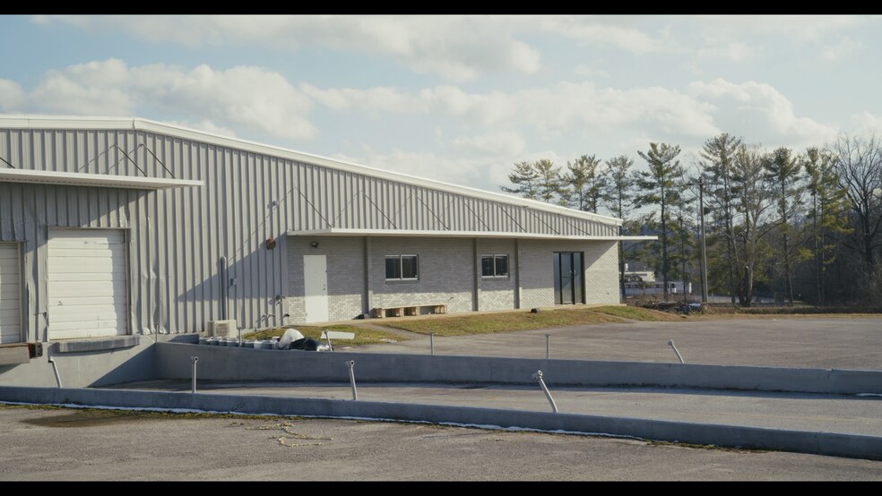 More Photos Of 167 Industrial Park Cir, Livingston Manufacturing For Sale