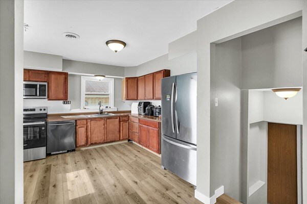 More Photos Of 3612 W Bloomington Rd, Champaign Truck Terminal For Sale