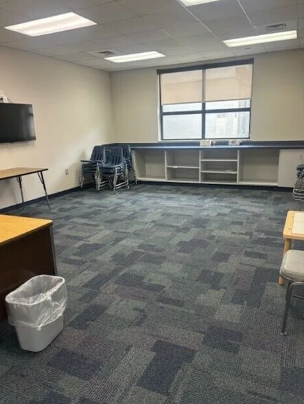 More Photos Of 422 Shirley Ave, Norfolk Schools For Lease