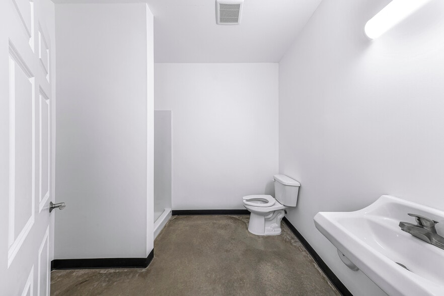 More Photos Of 1929 Baltic Way, Ferndale Distribution For Sale