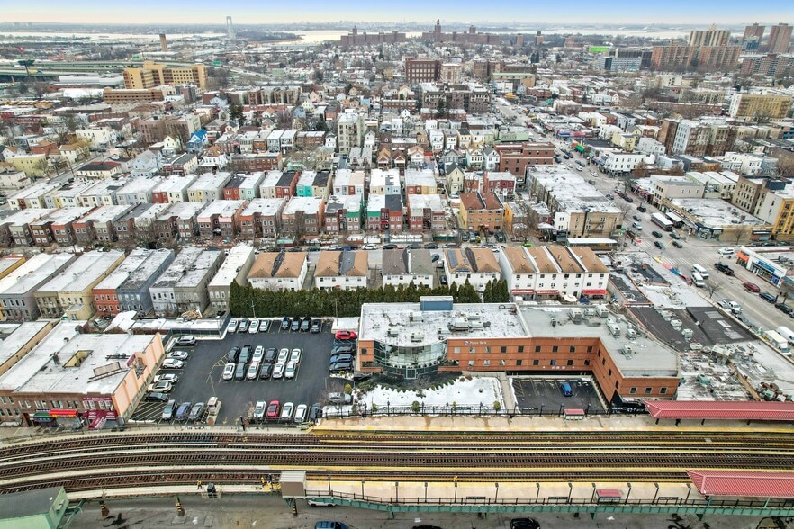 More Photos Of 2244 Westchester Ave, Bronx Office For Sale