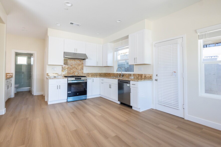 More Photos Of 1042 San Juan St, Tustin Apartments For Sale