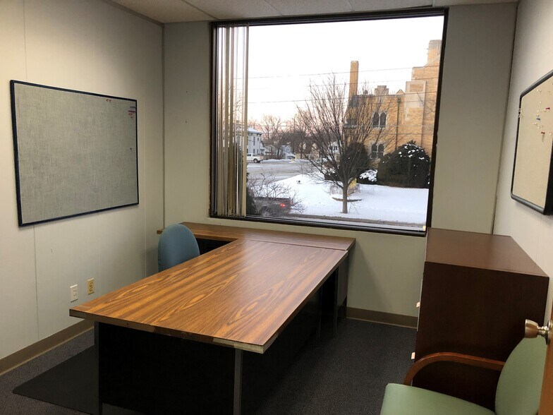 More Photos Of 540 W Galena Blvd, Aurora Office For Lease