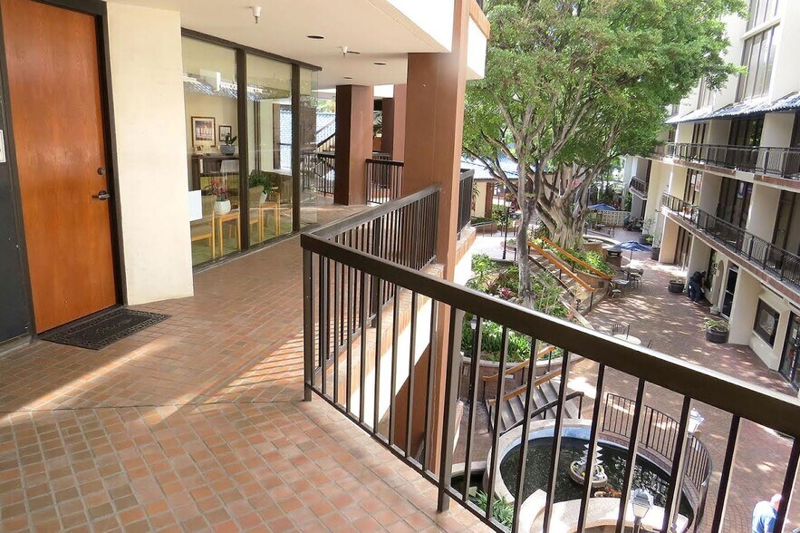 More Photos Of 444 Hobron Ln, Honolulu Coworking Space