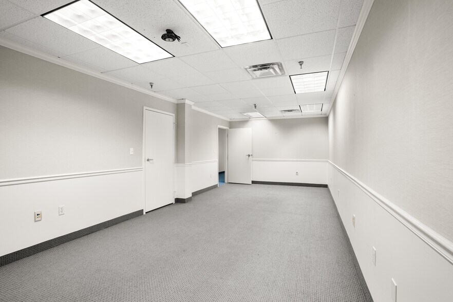 More Photos Of 46611 Corporate Dr, Lexington Park Office For Lease