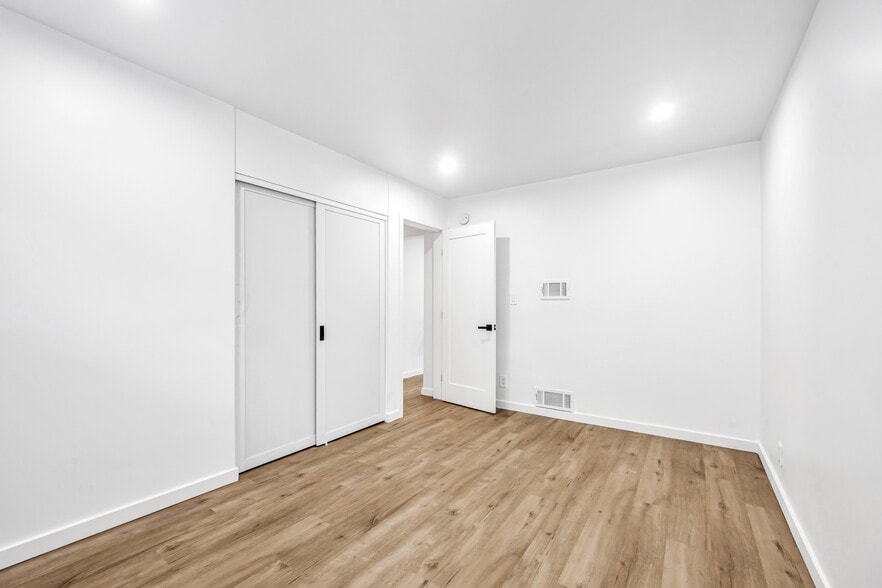 More Photos Of 5745 Arroyo Dr, Los Angeles Apartments For Sale