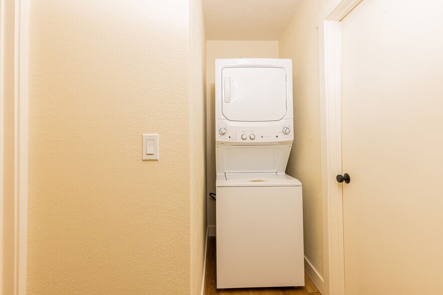 More Photos Of 214 S Branciforte Ave, Santa Cruz Apartments For Sale