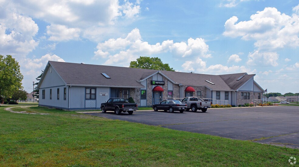 More Photos Of 1864-1870 Dayton Germantown Pike, Germantown Medical For Sale