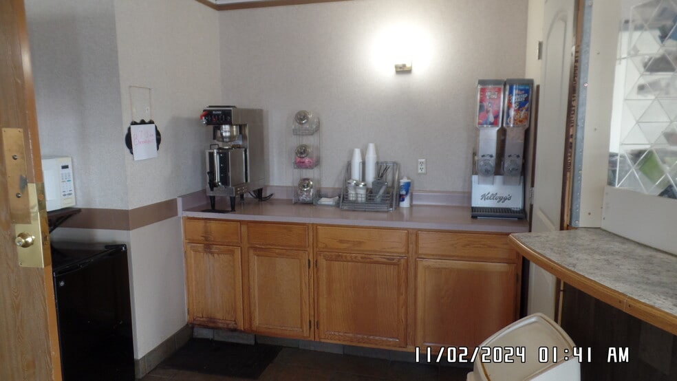 More Photos Of 2100 Fay St, Burlington Hotel For Sale