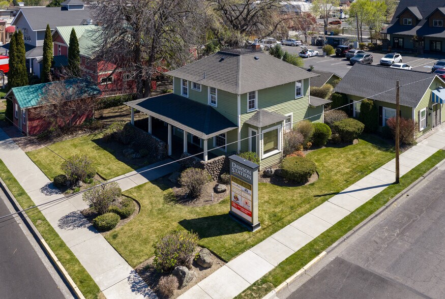 More Photos Of 636 NW Cedar Ave, Redmond Office For Lease