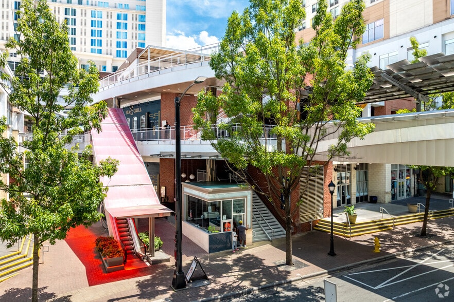 More Photos Of 210 E Trade St, Charlotte Unknown For Lease