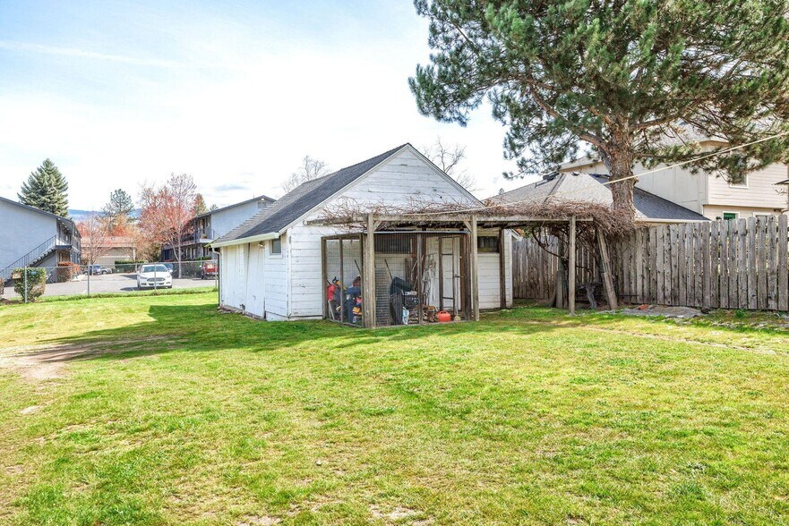 More Photos Of 128 S Mountain Ave, Ashland Apartments For Sale