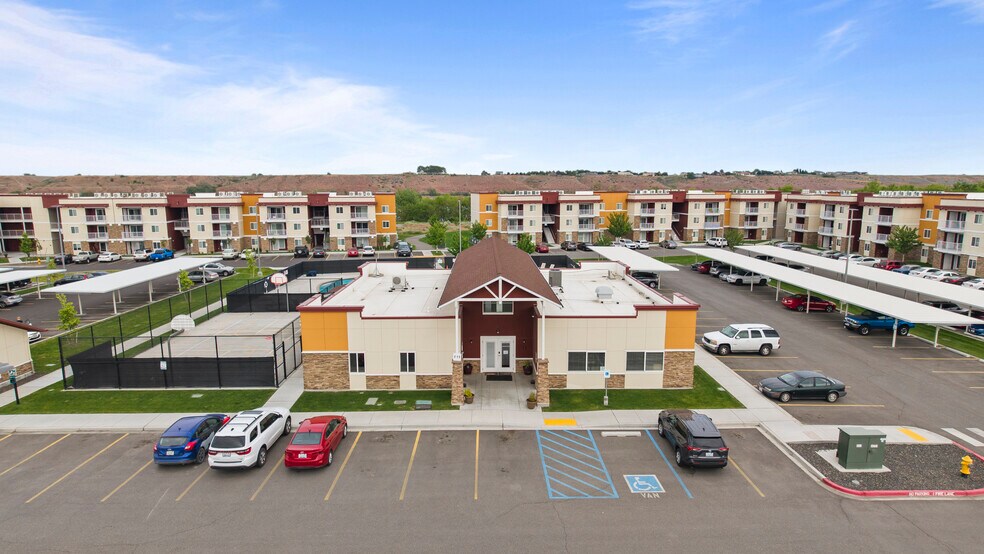 More Photos Of 215 University Dr, Richland Apartments For Sale